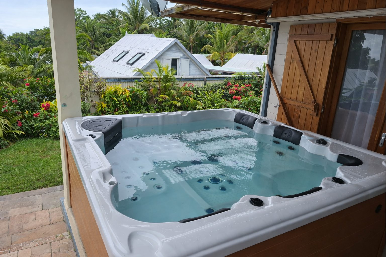 Spa Zala I sous varangue, visuel d'ambiance non contractuel